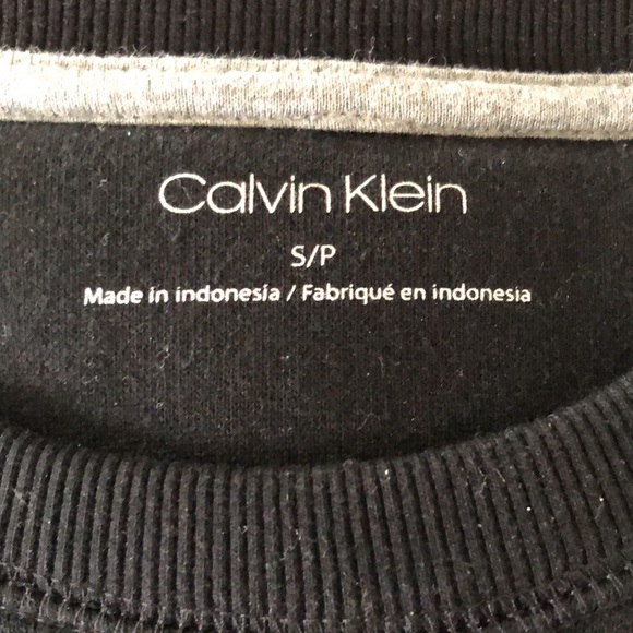 Calvin Klein Small Crewneck - Picture 3 of 3